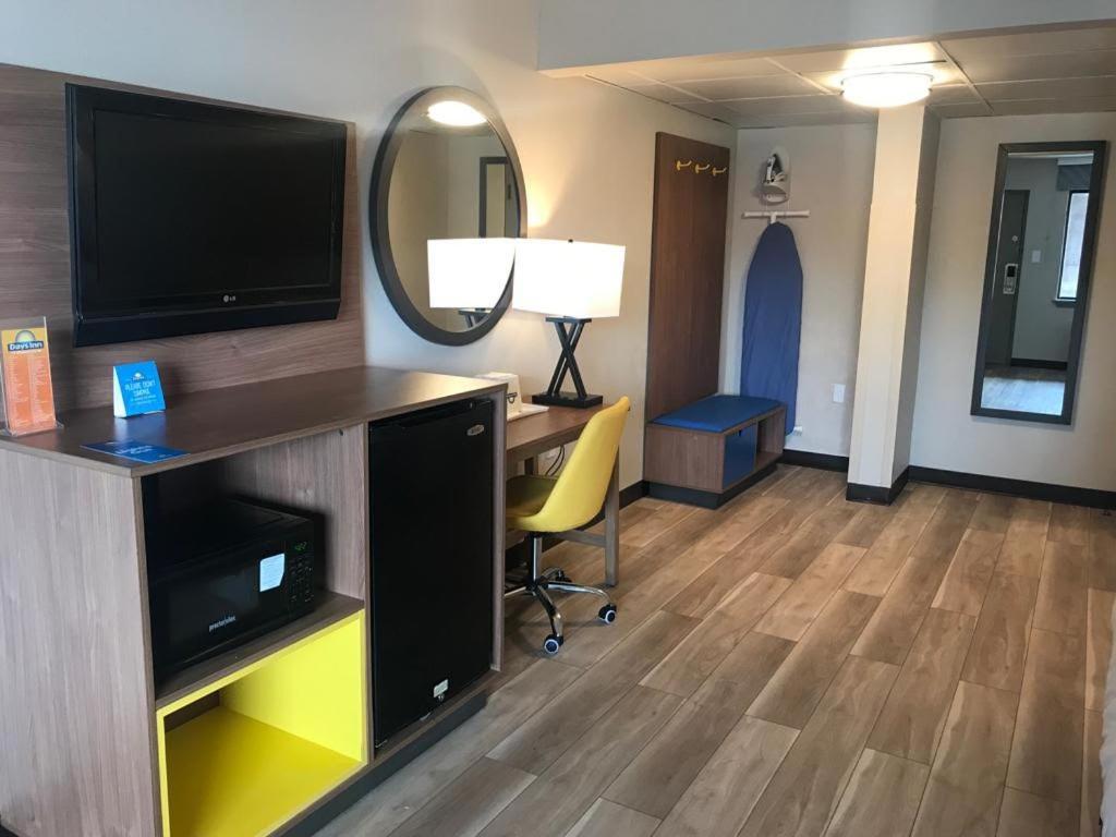Days Inn By Wyndham Vineland Extérieur photo