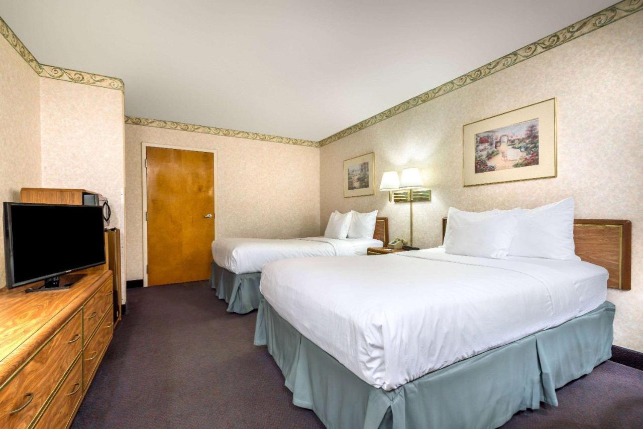 Days Inn By Wyndham Vineland Extérieur photo
